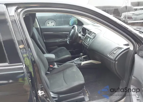 2014 Mitsubishi Outlander Sport Es z USA, uszkodzony, nr VIN 4A4AP3AU0EE012140